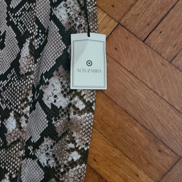 HP🔥NEW W TAGS, ALtuzarra skirt pencil w slit - Picture 6 of 6